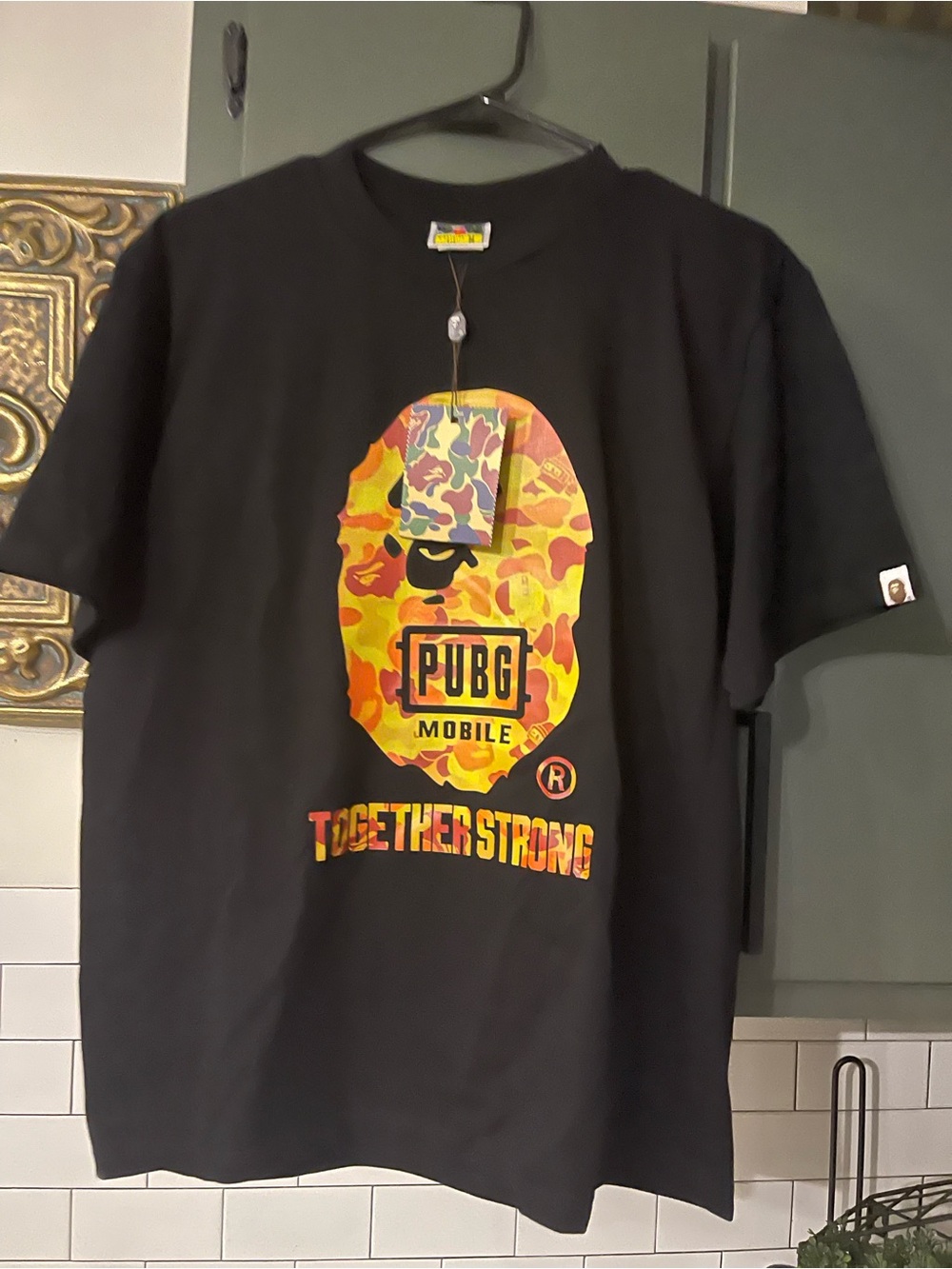 Men’s Graphic Design Tee Size M.